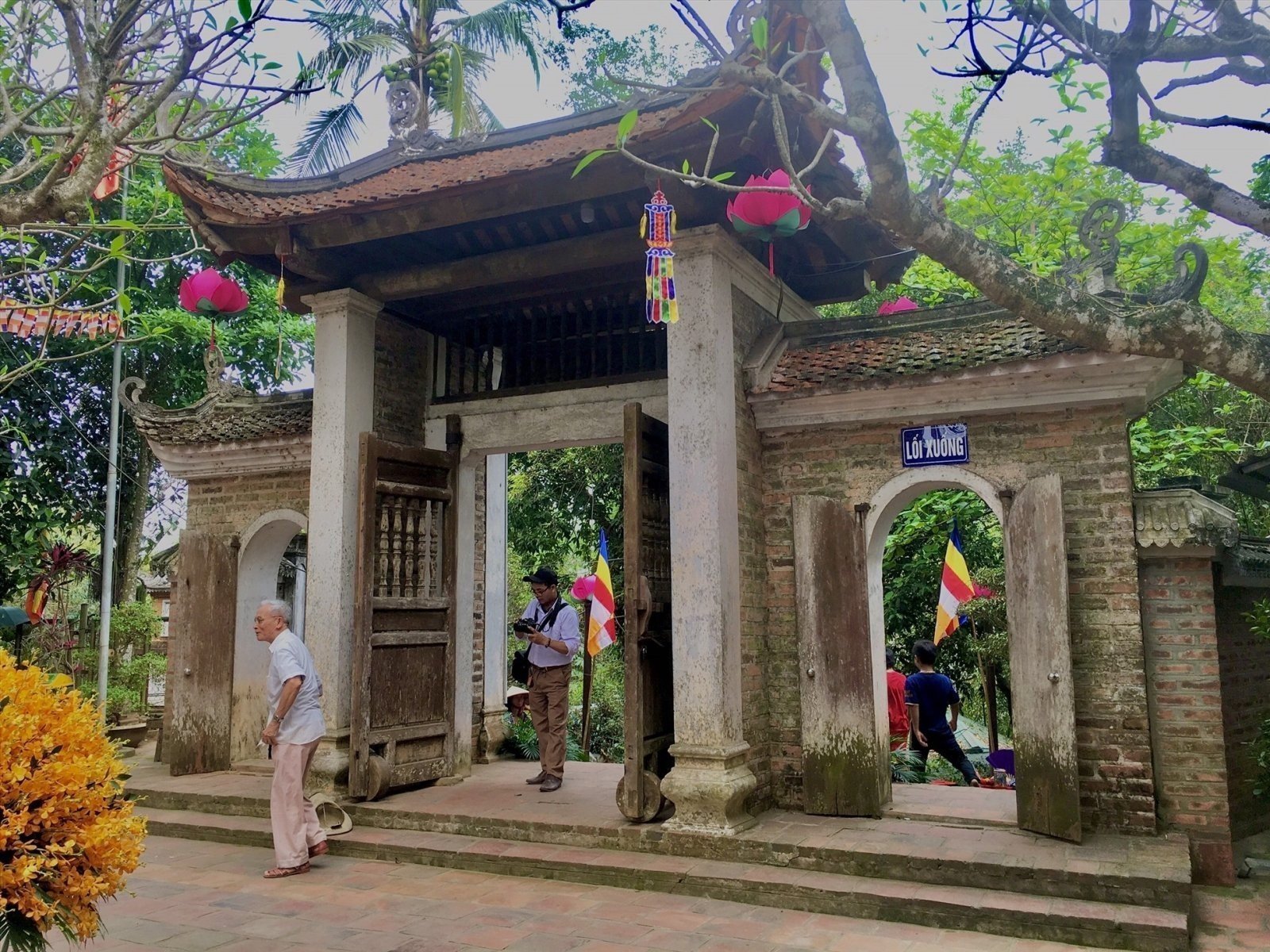 Cycle Tour Hanoi Thay Tay Phuong Pagoda 1 Day